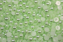 Round Half Pearls 8mm Plain Colours - Spearmint